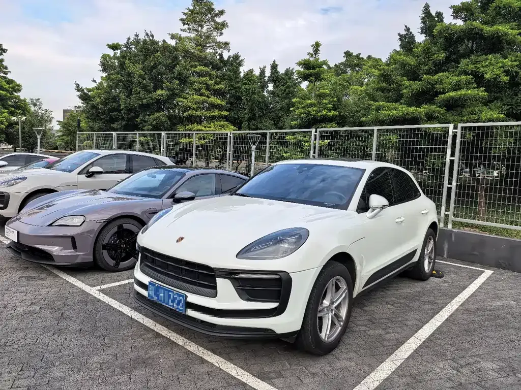 Porsche Macan — фото 1