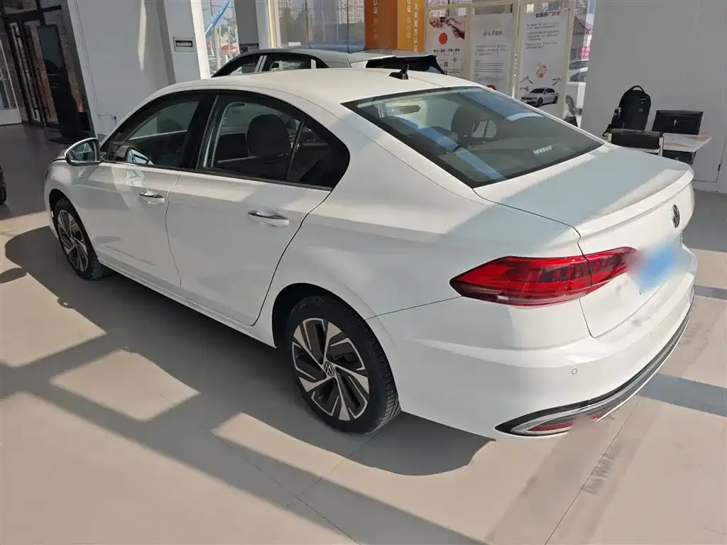 Volkswagen Bora 2024 из CN, фото 5