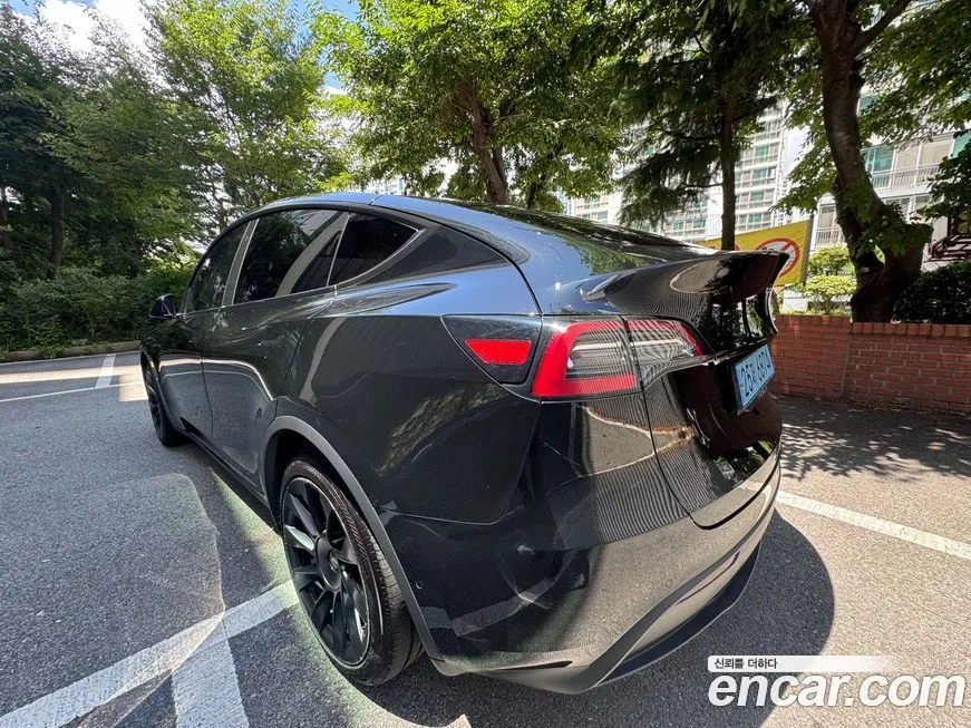 Tesla Model Y 2021 из KR, фото 2
