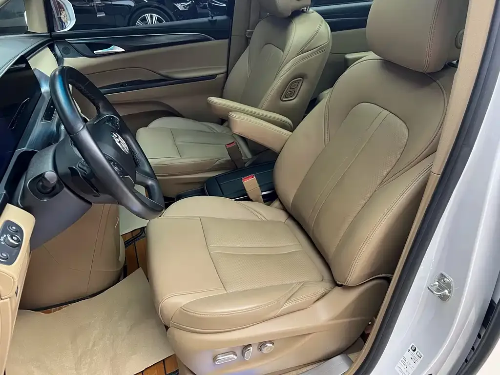 Buick GL8 2021 из CN, фото 10