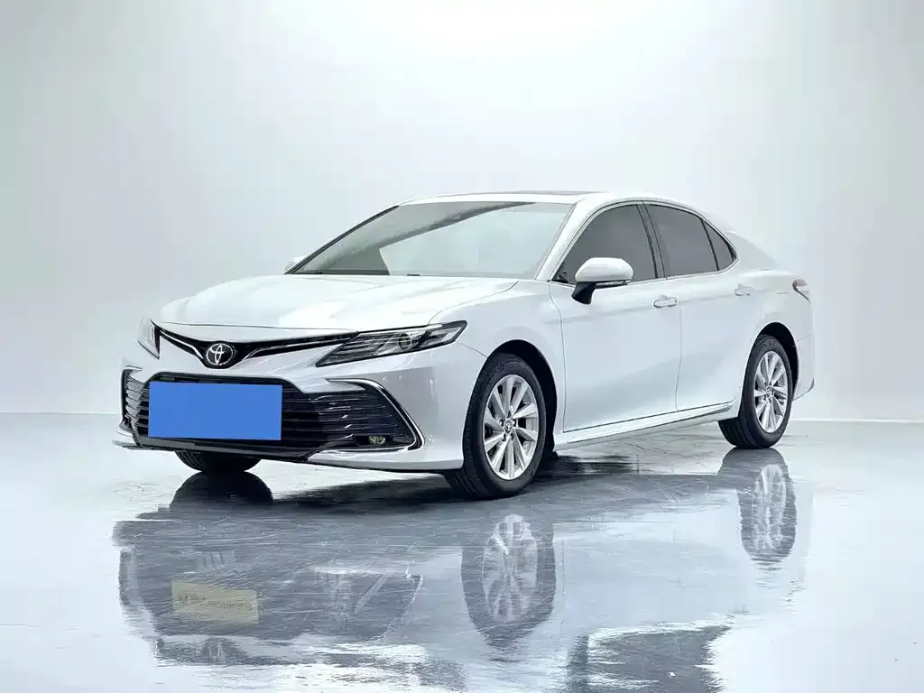 Toyota Camry 2023 из CN, фото 1