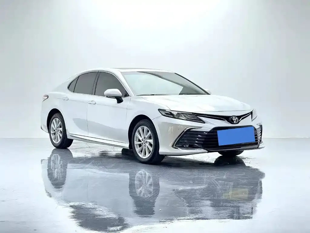 Toyota Camry 2023 из CN, фото 3