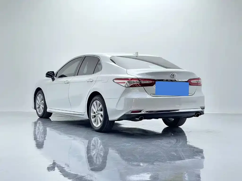 Toyota Camry 2023 из CN, фото 4