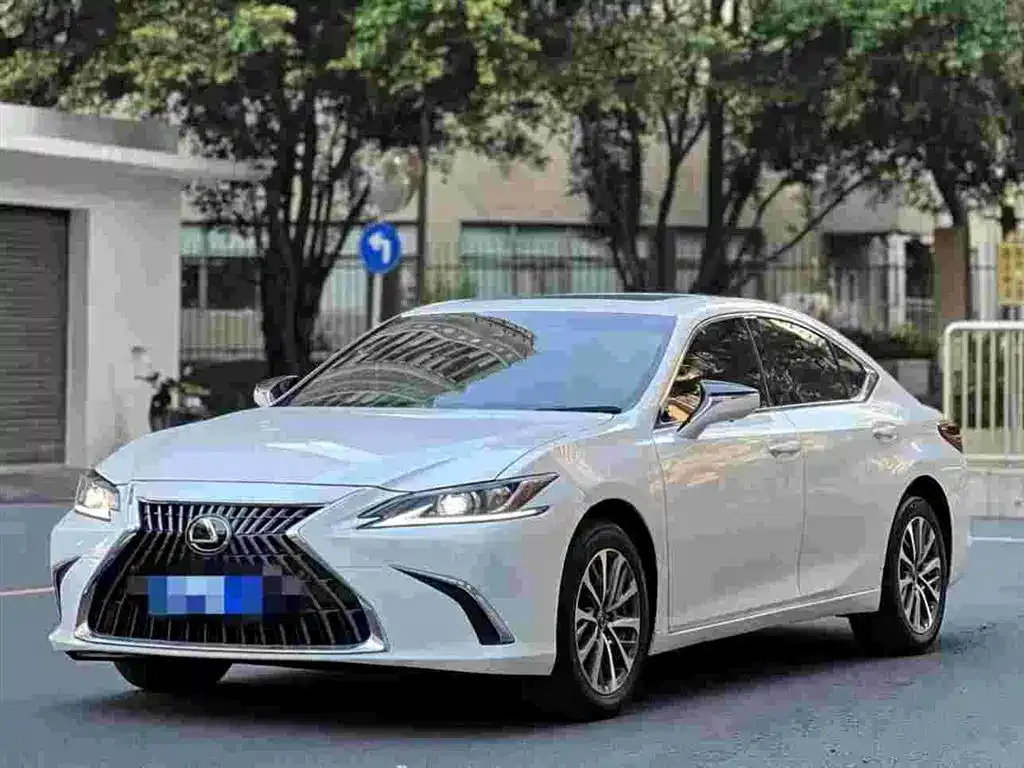 Lexus ES 2022 из CN, фото 1