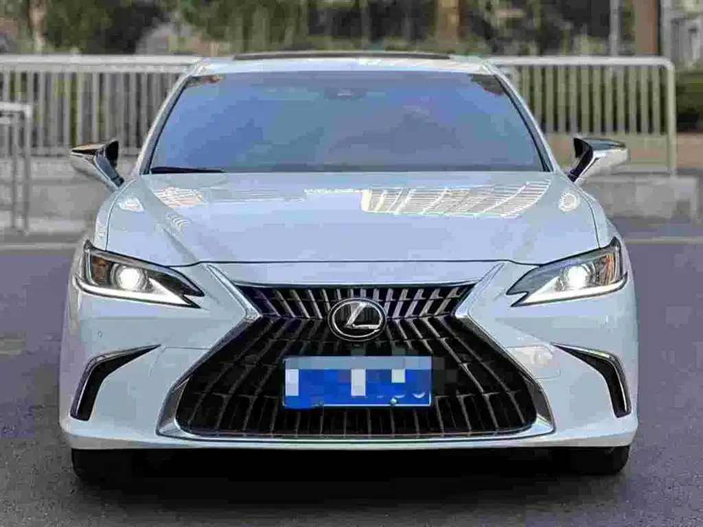 Lexus ES 2022 из CN, фото 2