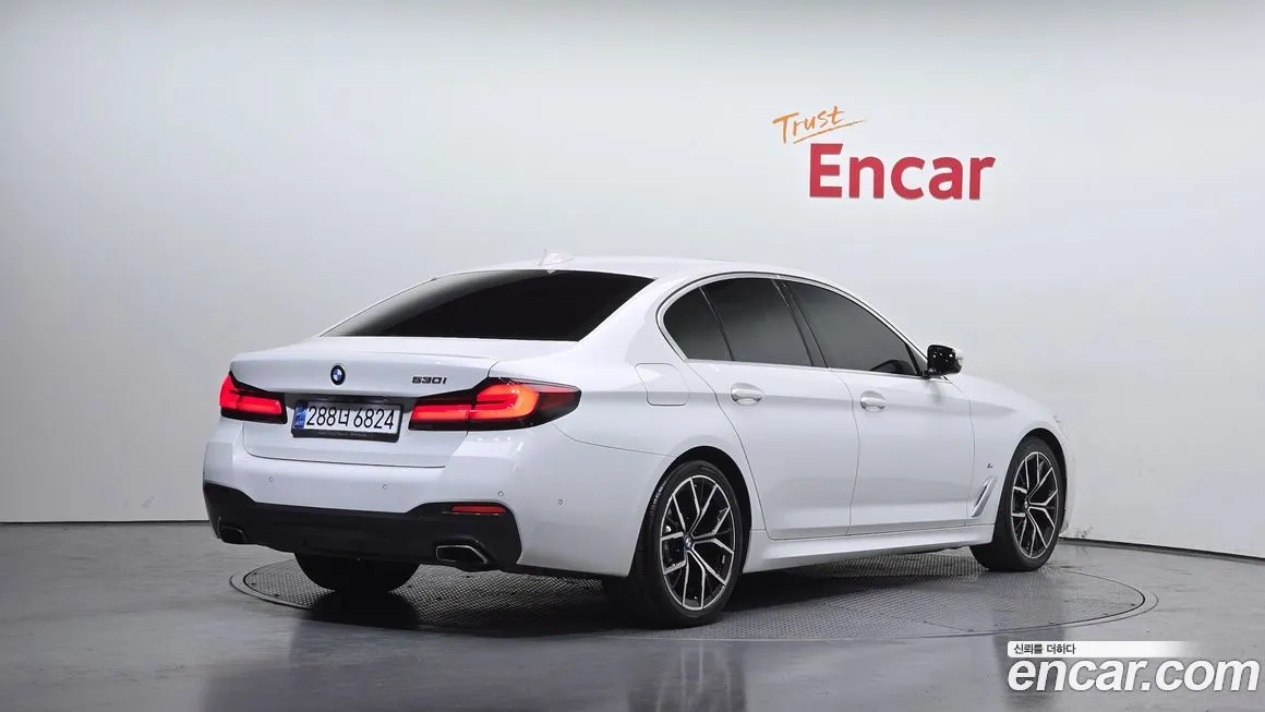 BMW 5-Series 2021 из KR, фото 2