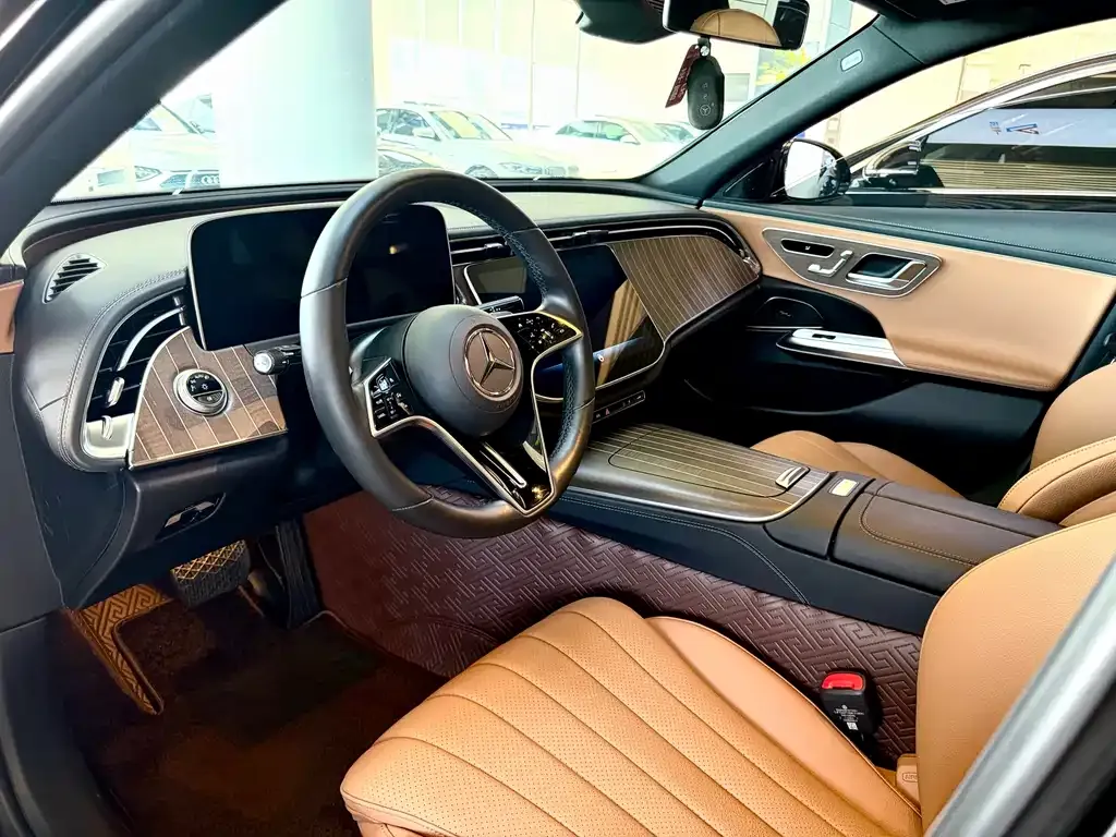 Mercedes-Benz E-Class 2024 из CN, фото 4