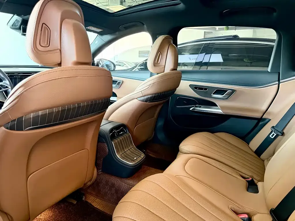 Mercedes-Benz E-Class 2024 из CN, фото 5