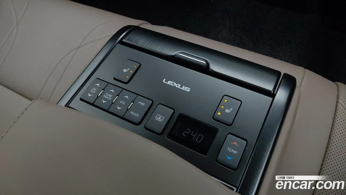 Lexus ES — фото 10