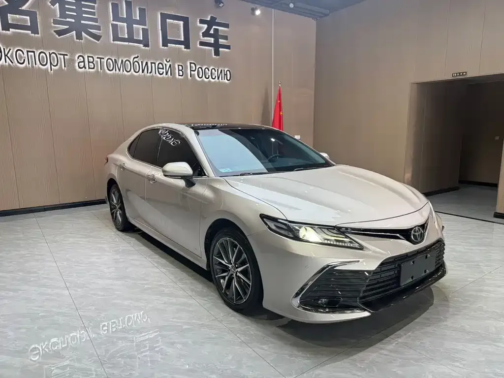 Toyota Camry 2022 из CN, фото 2