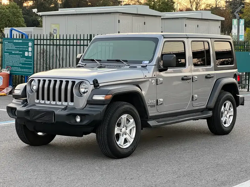 Jeep Wrangler 2022 из CN, фото 1