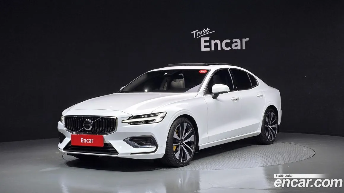 Volvo S60 2023 из KR, фото 1