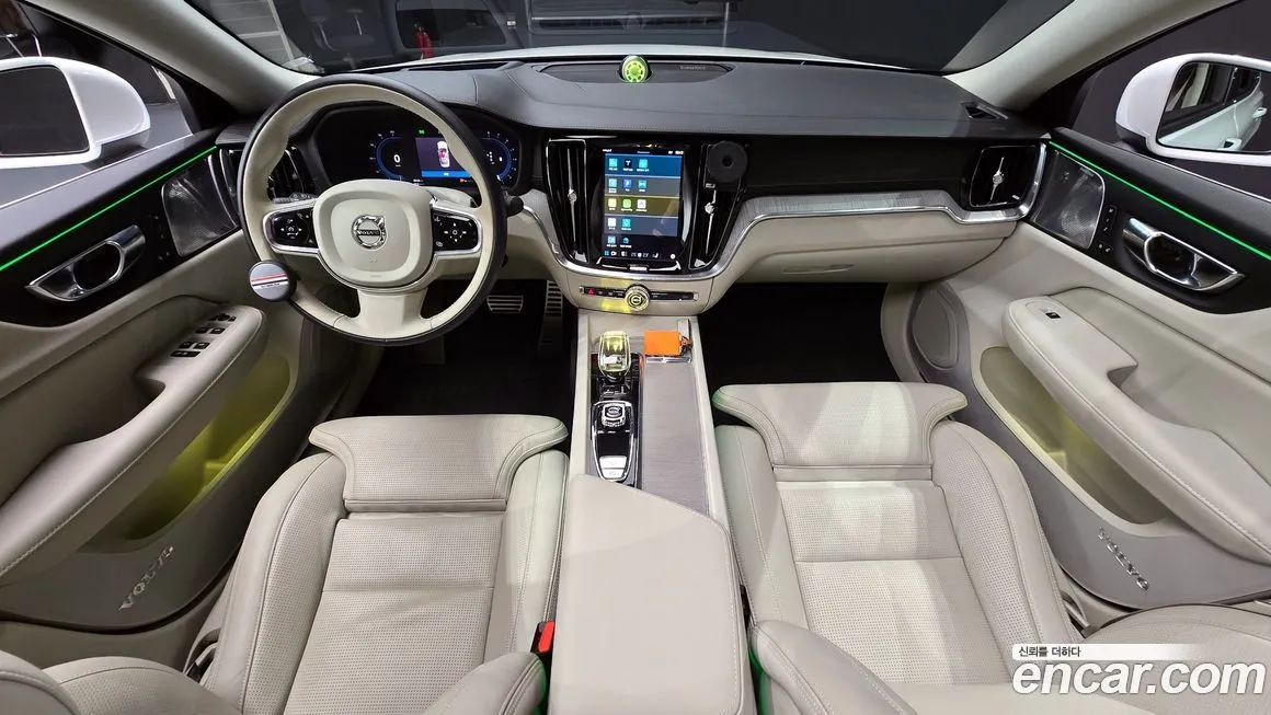 Volvo S60 2023 из KR, фото 7
