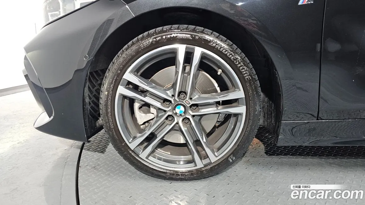 BMW 1-Series 2024 из KR, фото 5