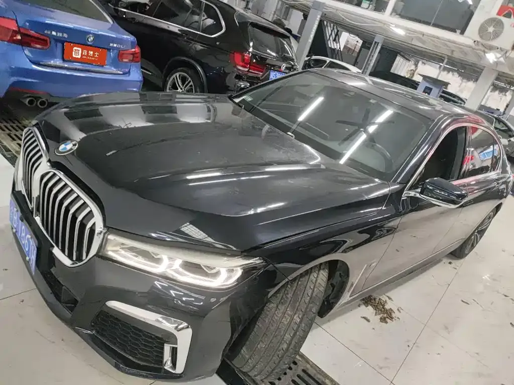 BMW 7 Series 2021 из CN, фото 1