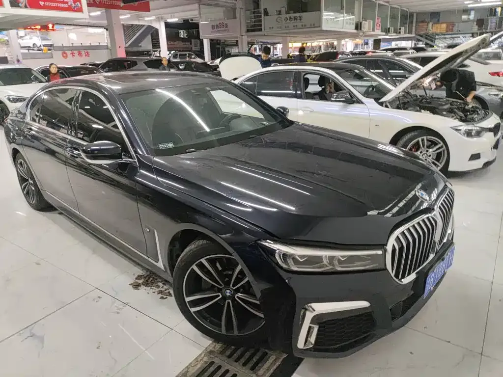 BMW 7 Series 2021 из CN, фото 2