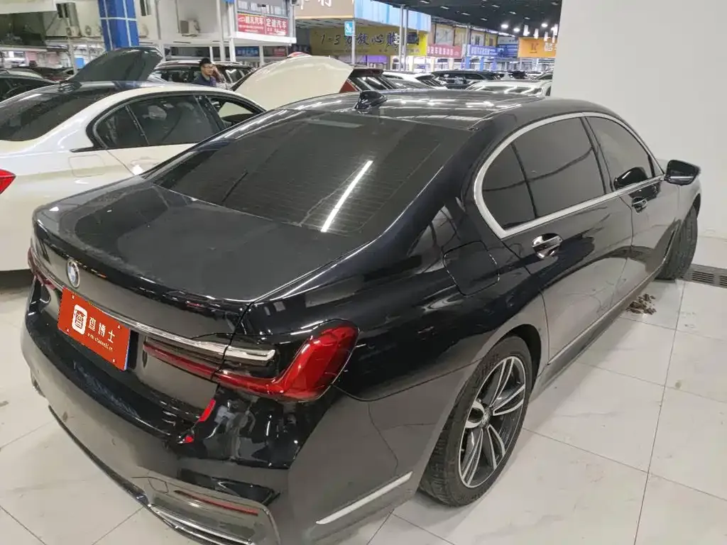 BMW 7 Series 2021 из CN, фото 6