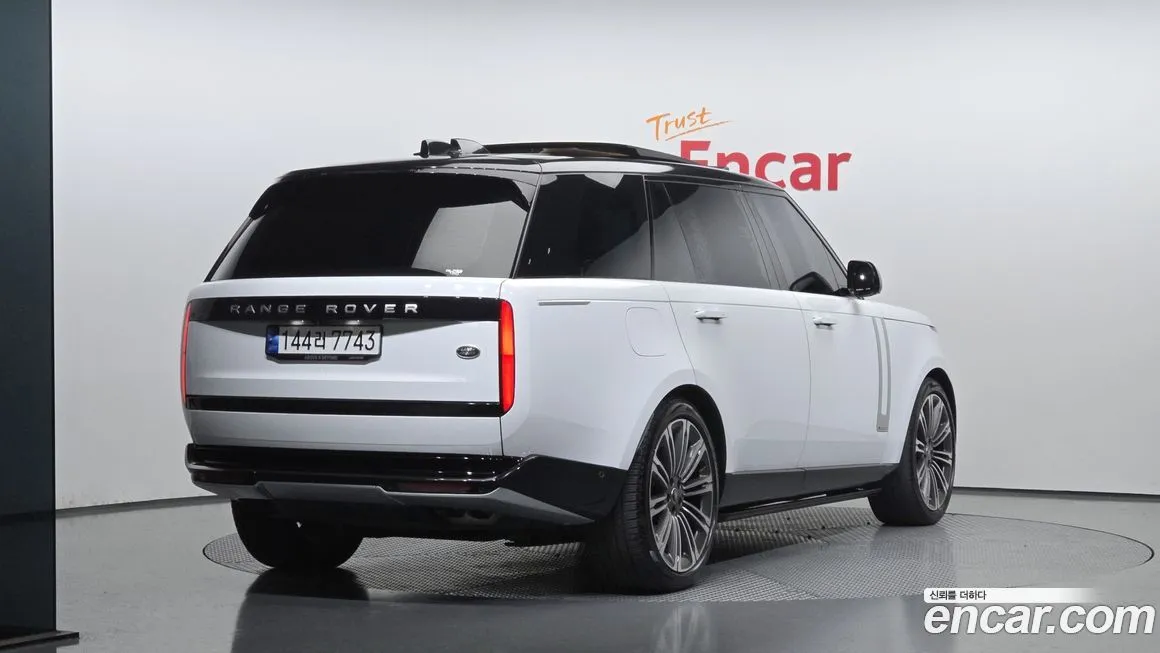 Land Rover Range Rover 2023 из KR, фото 2