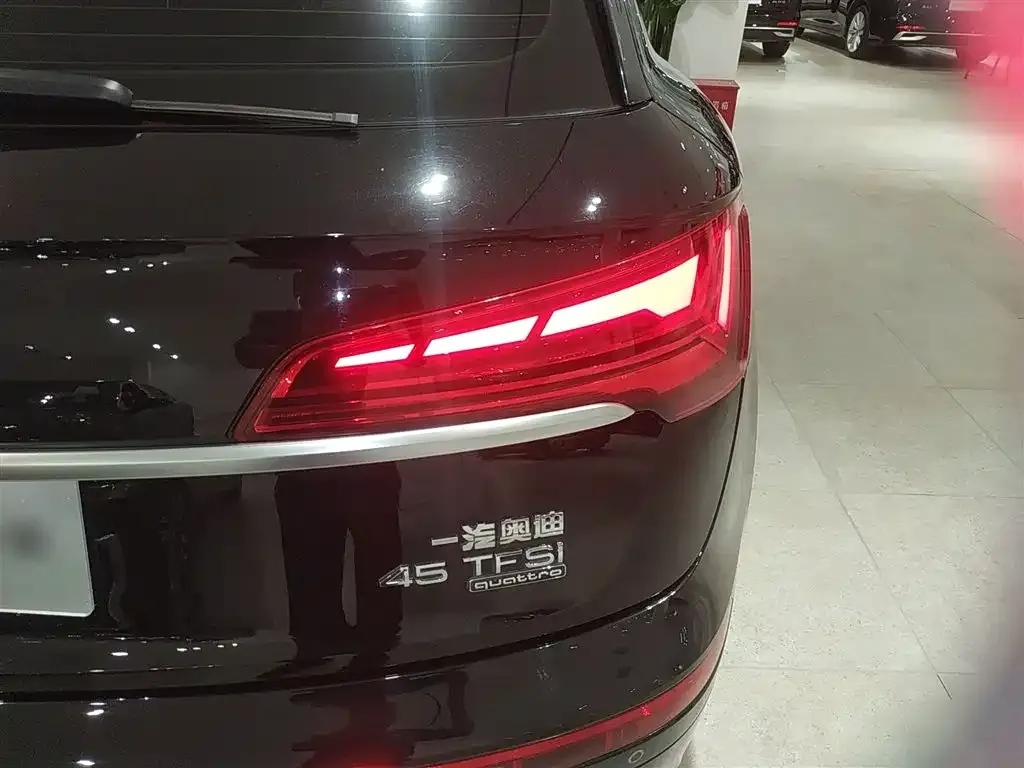 Audi Q5L 2022 из CN, фото 8