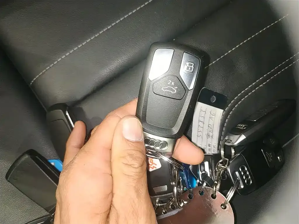 Audi Q5L 2022 из CN, фото 9