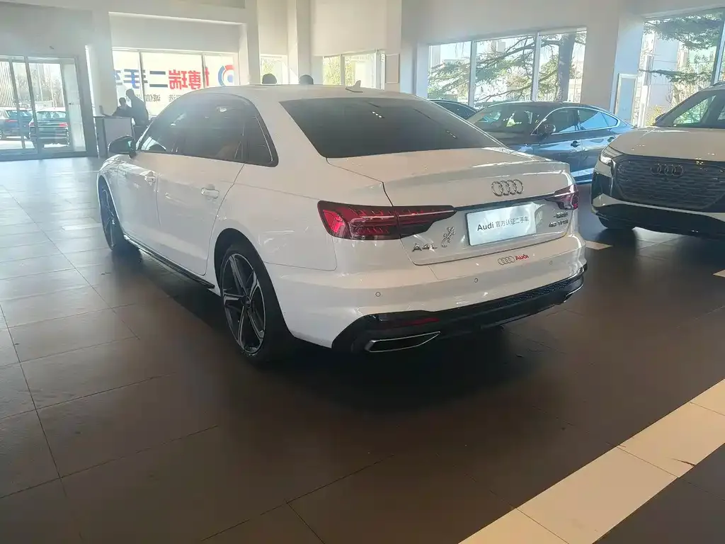 Audi A4L 2024 из CN, фото 5