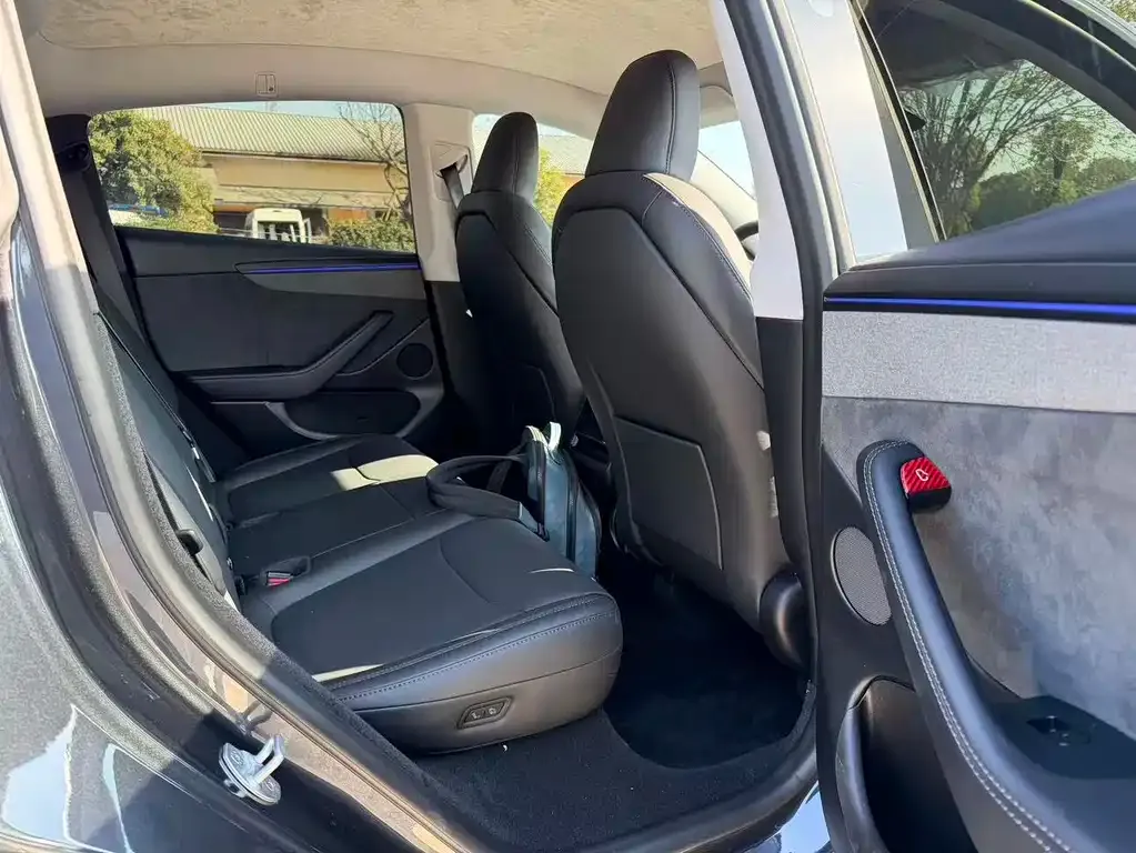 Tesla Model Y 2025 из CN, фото 7