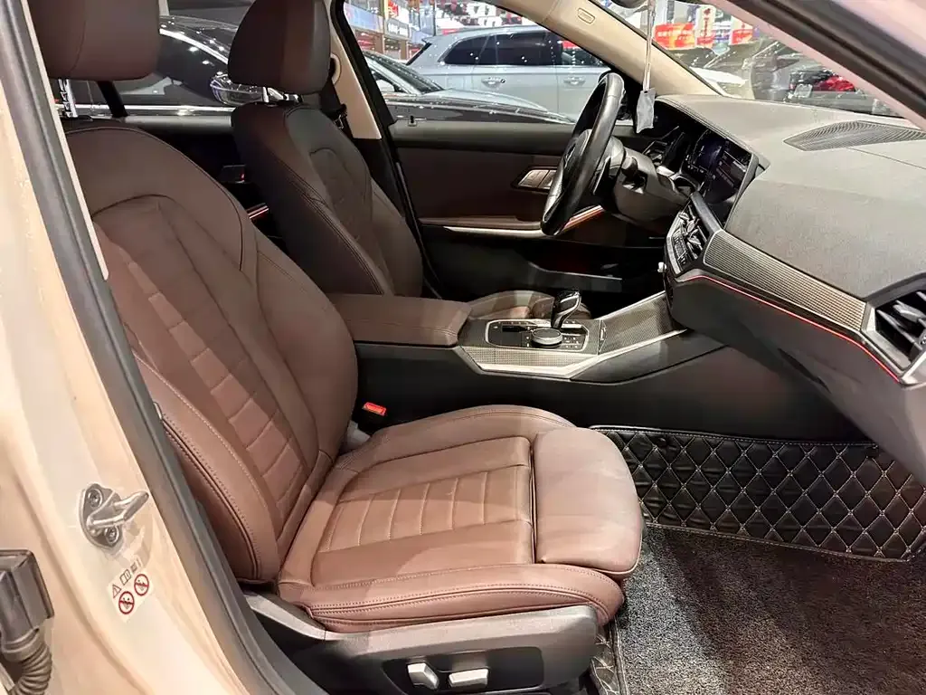 BMW 3 Series 2021 из CN, фото 8
