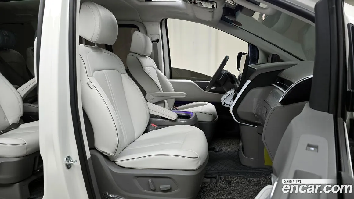 Hyundai Staria 2025 из KR, фото 10