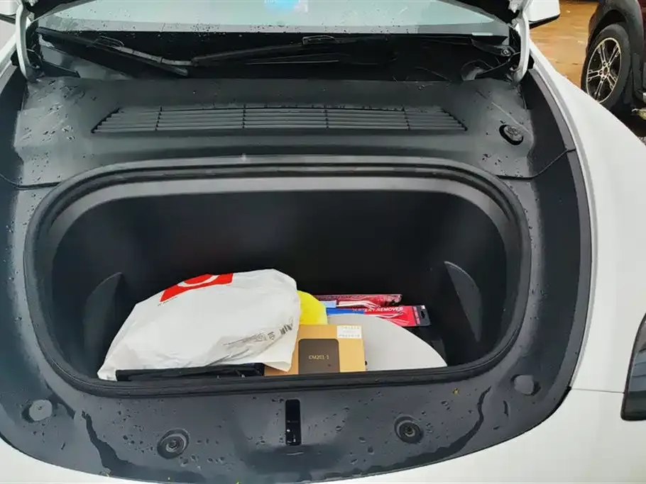 Tesla Model Y 2023 из CN, фото 10