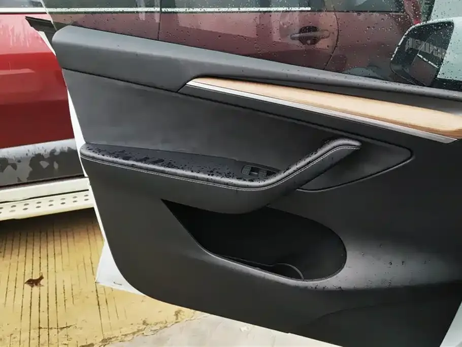 Tesla Model Y 2023 из CN, фото 7