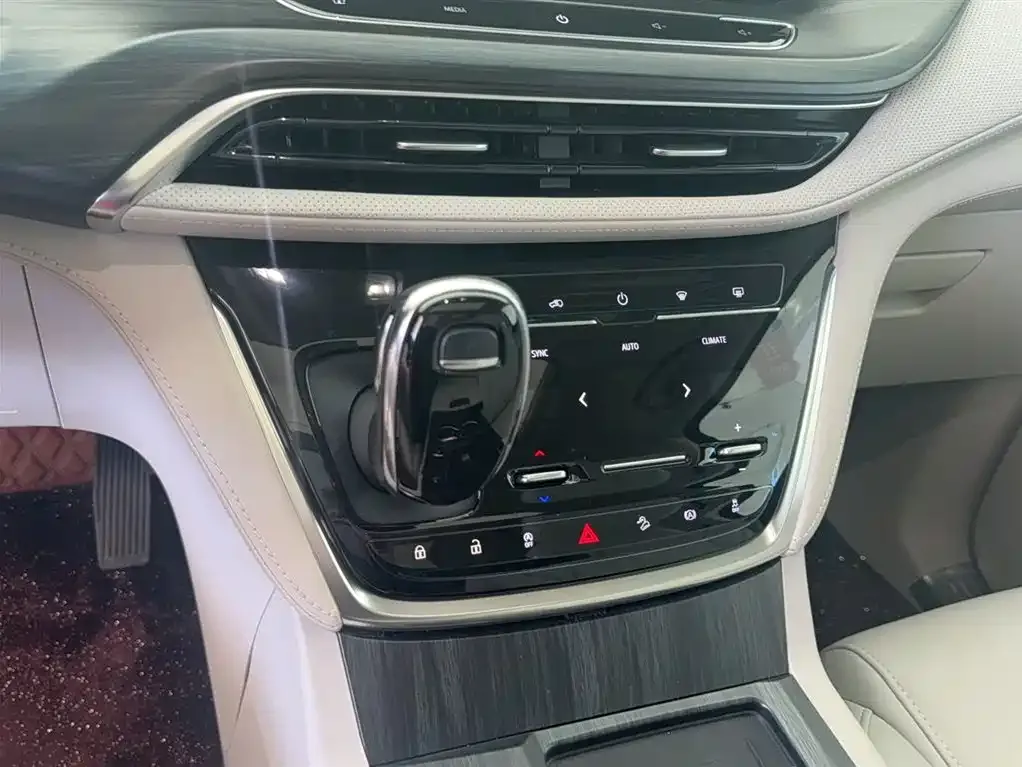 Buick GL8 2021 из CN, фото 7