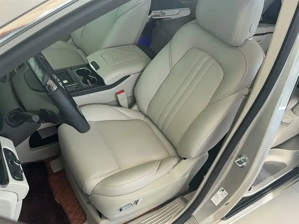 Buick GL8 2021 из CN, фото 8
