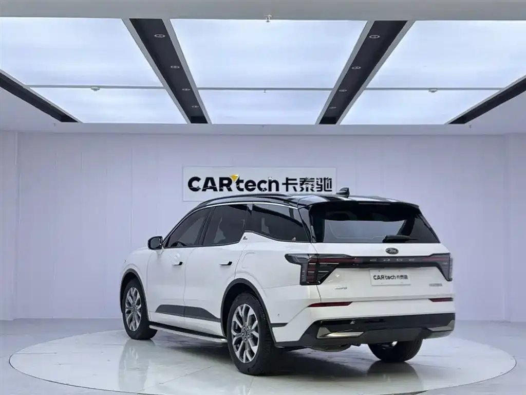 Ford Edge 2023 из CN, фото 3