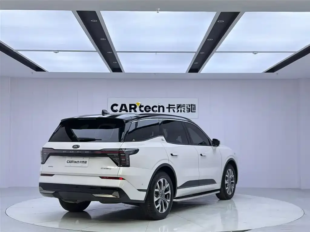 Ford Edge 2023 из CN, фото 5