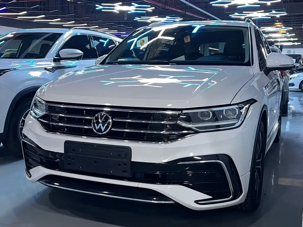 Volkswagen Tiguan L 2021 из CN, фото 1