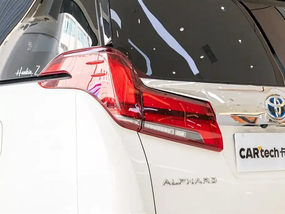 Toyota Alphard 2023 из CN, фото 7