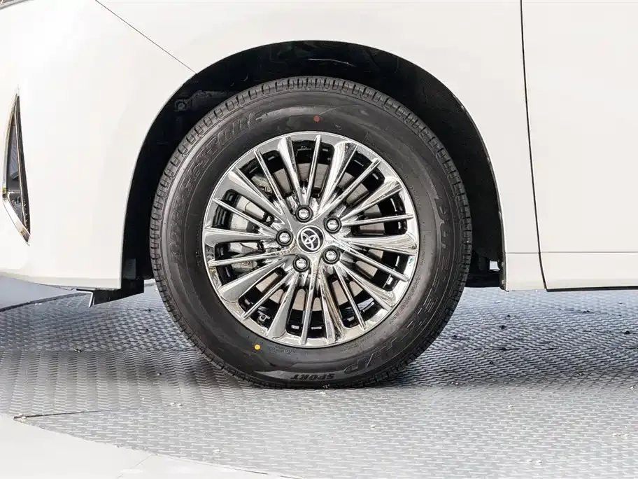 Toyota Alphard 2023 из CN, фото 8