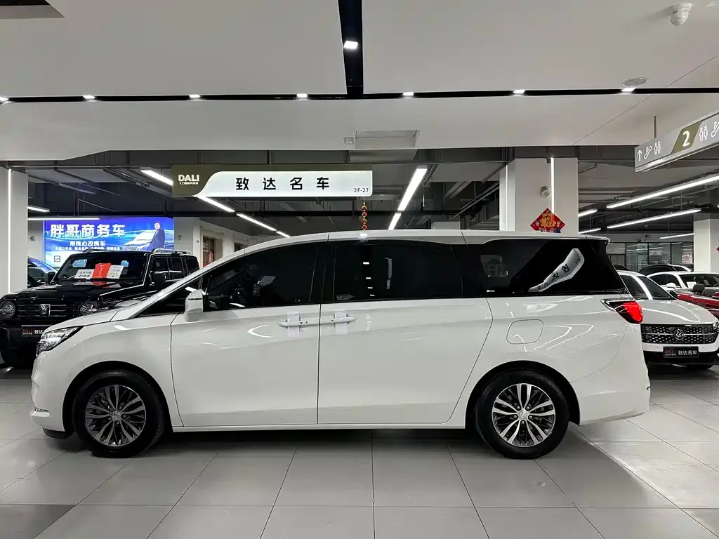 Buick GL8 2021 из CN, фото 10