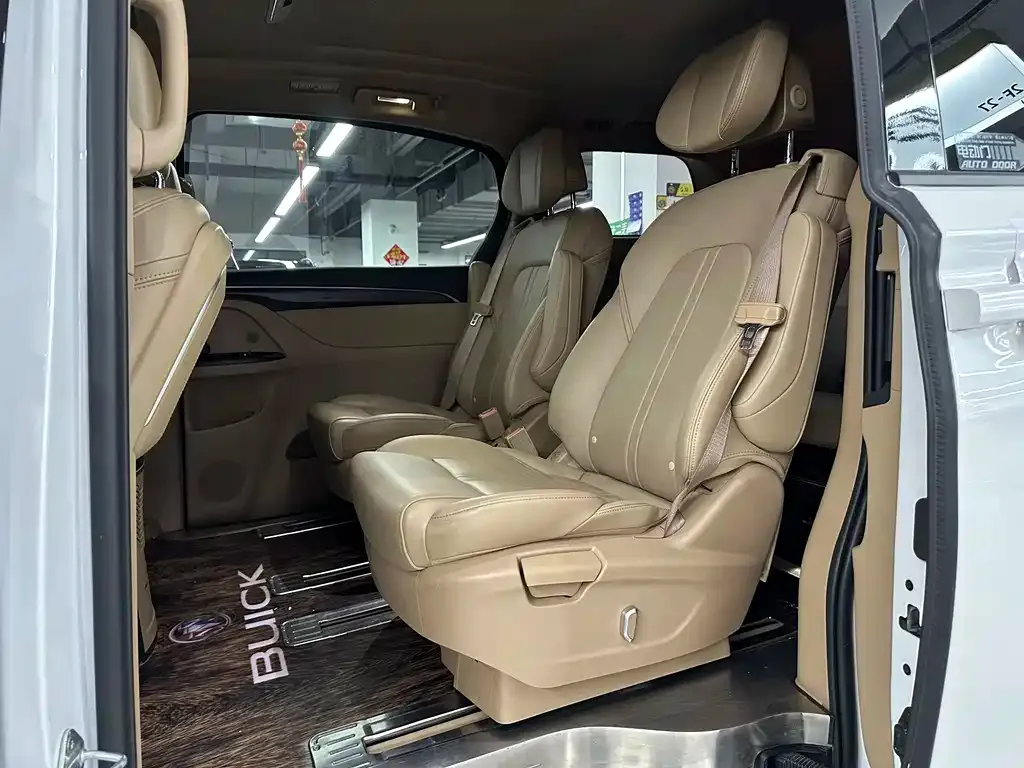 Buick GL8 2021 из CN, фото 6