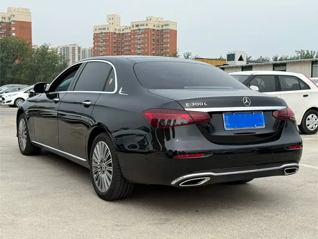 Mercedes-Benz E-Class 2022 из CN, фото 4