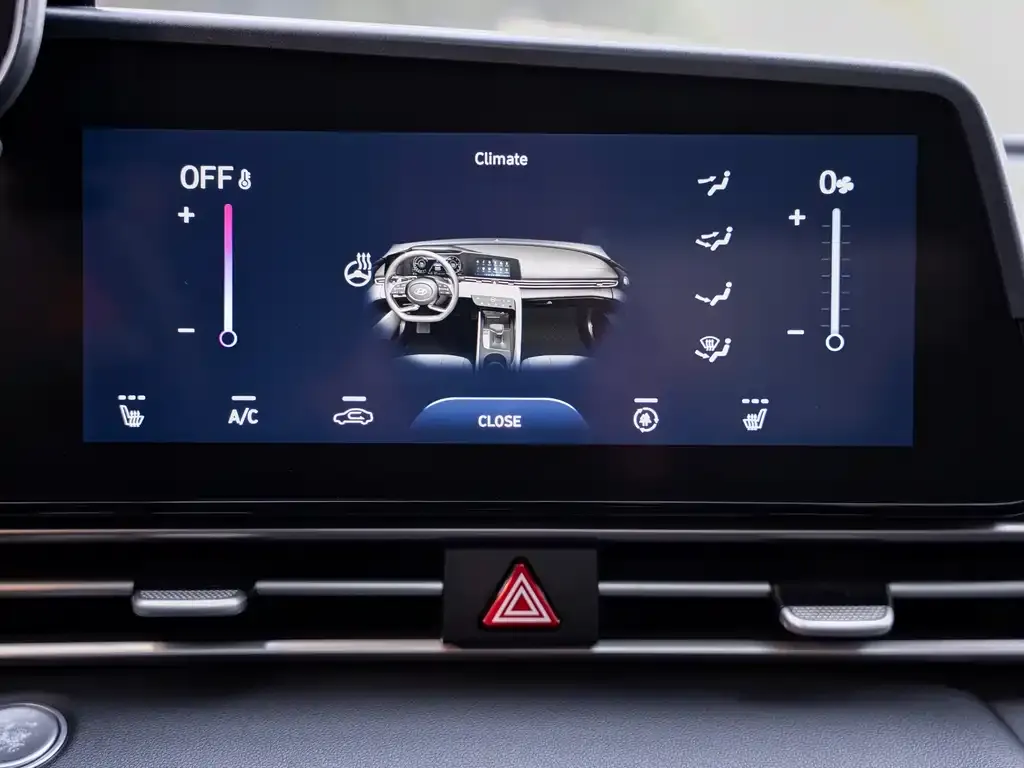 Hyundai Elantra 2023 из CN, фото 4