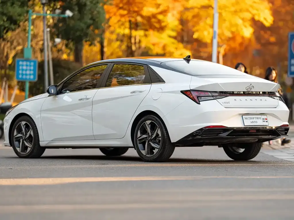 Hyundai Elantra 2023 из CN, фото 9
