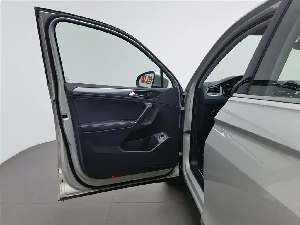 Volkswagen Tiguan L 2021 из CN, фото 8