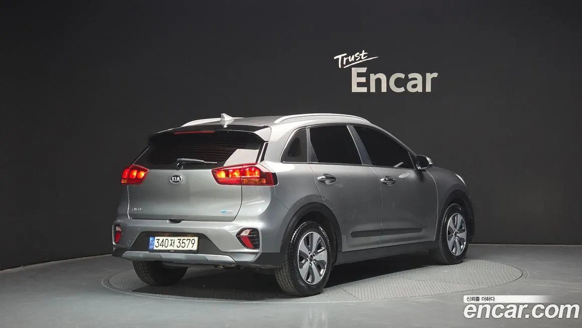 Kia Niro 2021 из KR, фото 2