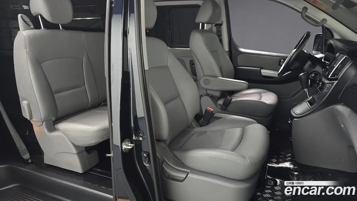 Hyundai Starex — фото 10