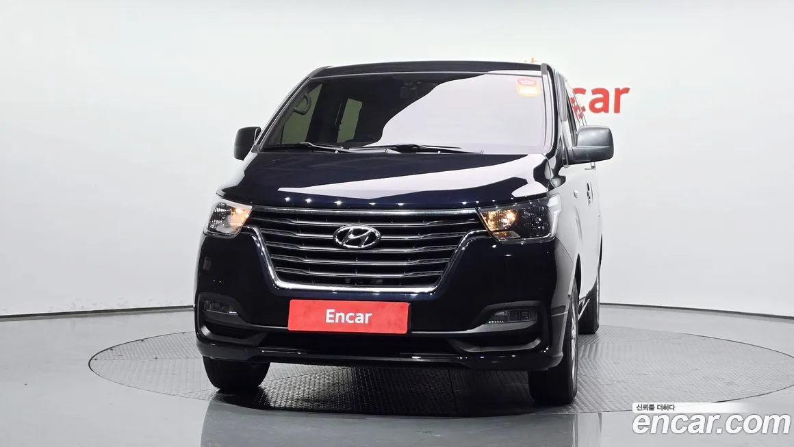 Hyundai Starex — фото 3