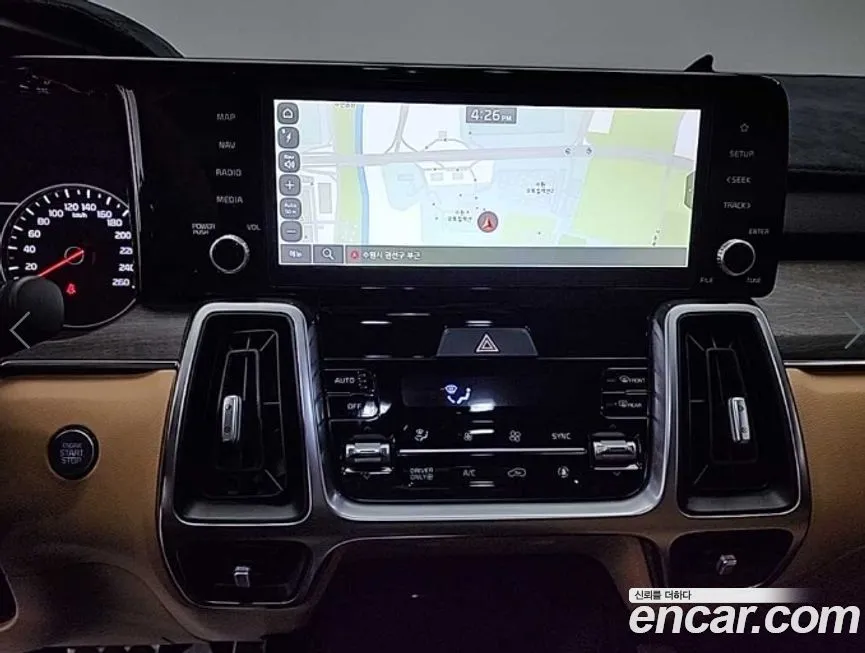 Kia Sorento — фото 10