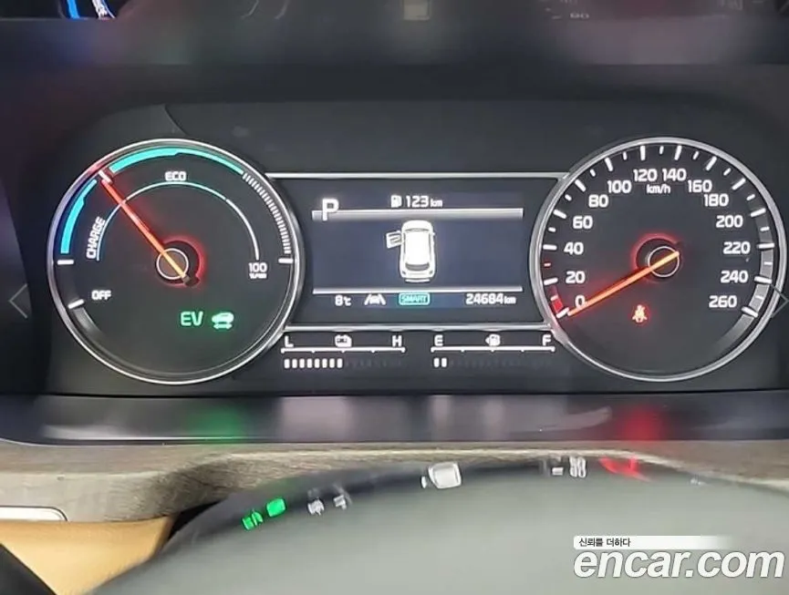 Kia Sorento — фото 6