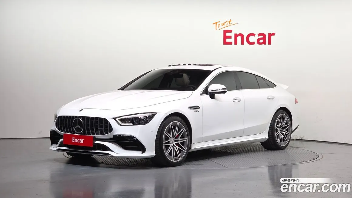Mercedes-Benz AMG GT — фото 1