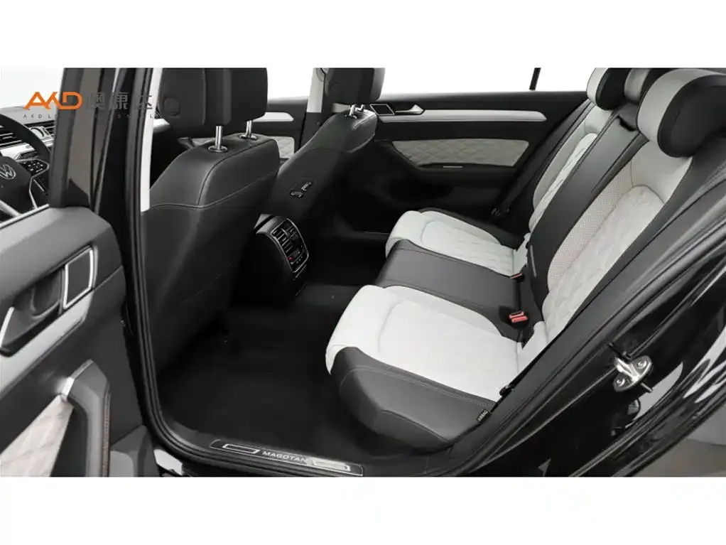 Volkswagen Magotan 2024 из CN, фото 7